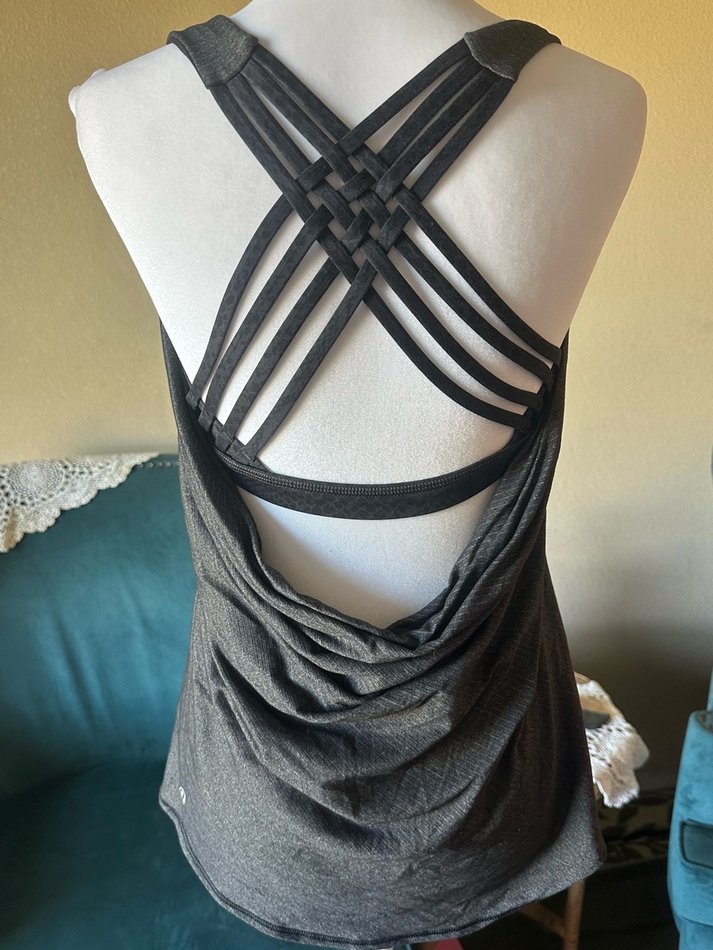 Lululemon Wild Tank Top Strappy Heathered Black/Desert Snake Deep Coal 6